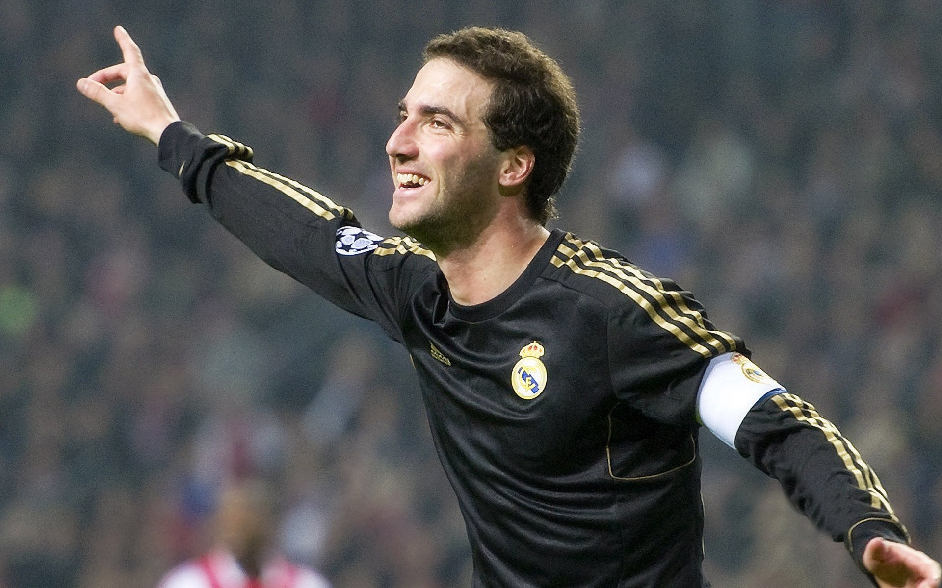 九游会-_勇士三分攻势猛烈，轻松掌控比赛局面_，勇士的三分球战术