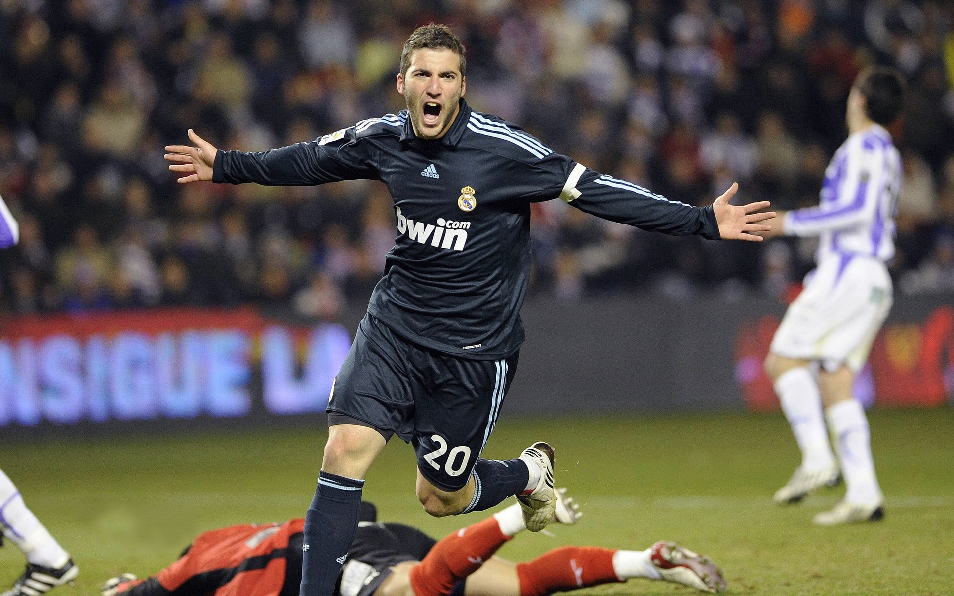 九游体育娱乐-智能数据分析:提升比赛中的战略水平,智能化数据平台